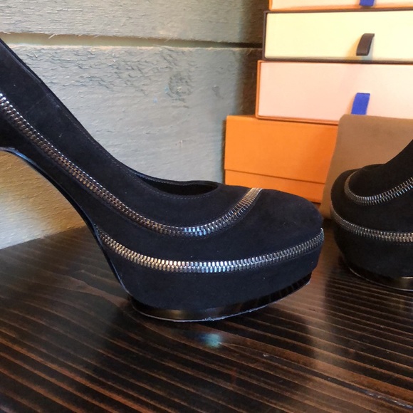 Gucci Zipper heels - Picture 10 of 17